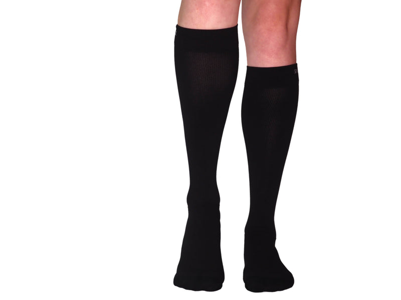 Skineez Hydrating Compression Socks 10-20/15-20 mmHg