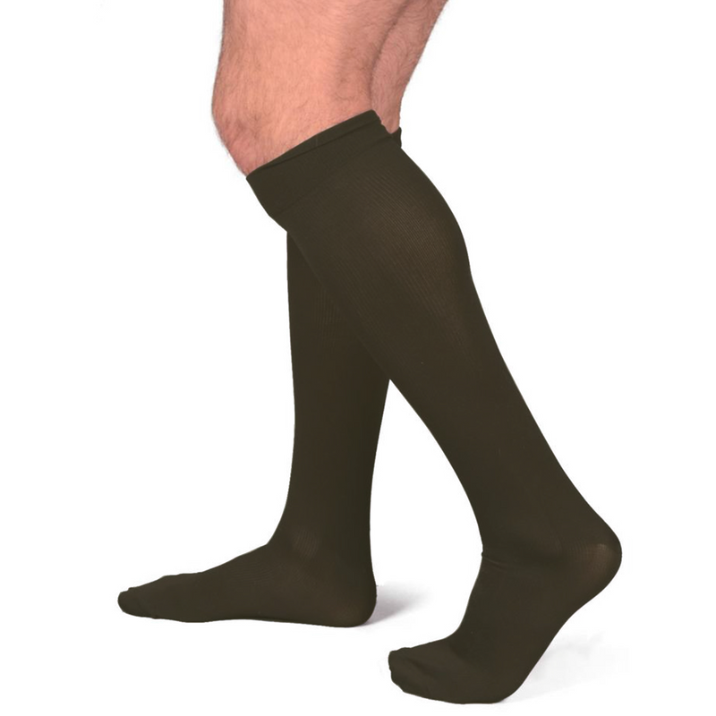The Benefits Older Adults Enjoy By Wearing Compression Socks – Skineez®